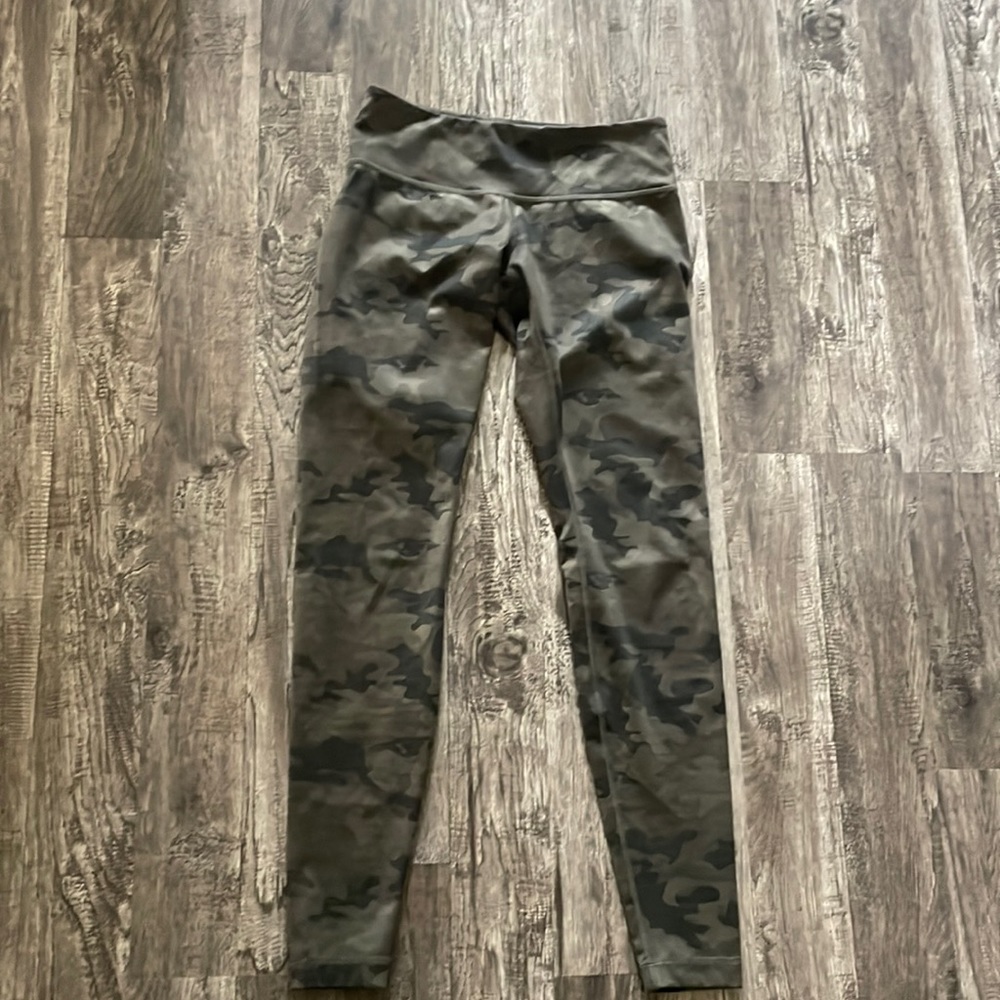 Camouflage lulu lemon leggings